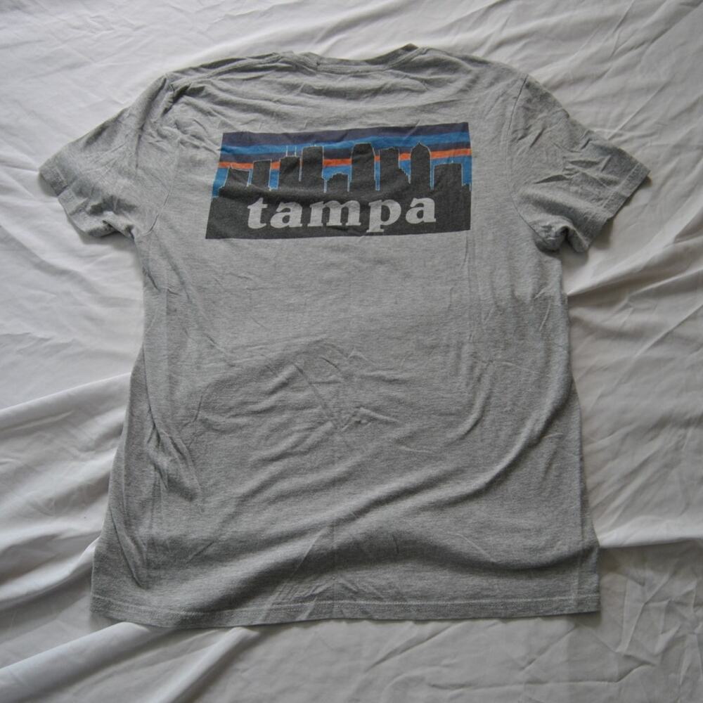 Tampa Skyline Salt Pines Gray Short Sleeve Shirt Medium